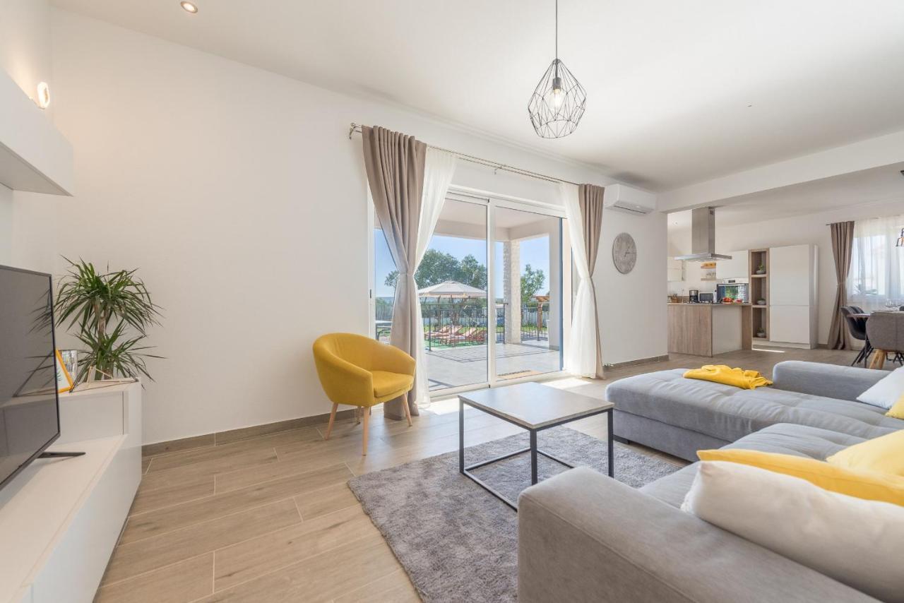 Villa Tara Zadarvillas Tinj Εξωτερικό φωτογραφία