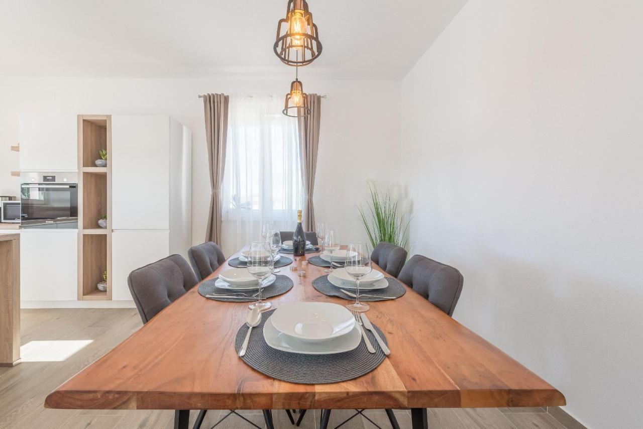Villa Tara Zadarvillas Tinj Εξωτερικό φωτογραφία